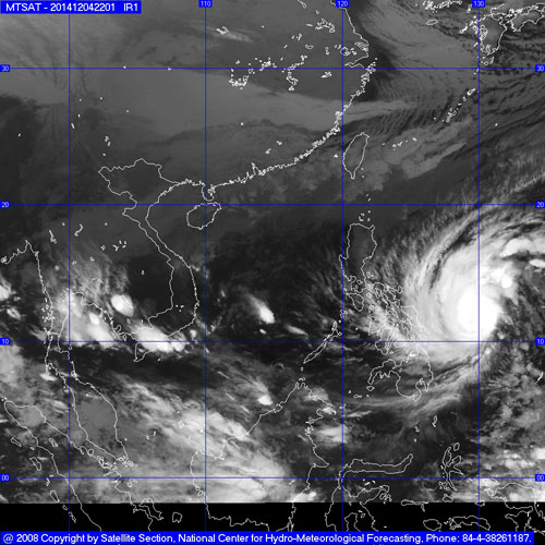 Siêu bão Hagupit giật cấp 17 áp sát biển Đông - 2
