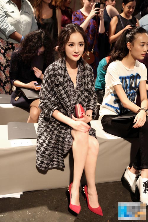 Gái một con Dương Mịch đẹp nõn nà, mặc sành điệu - 5