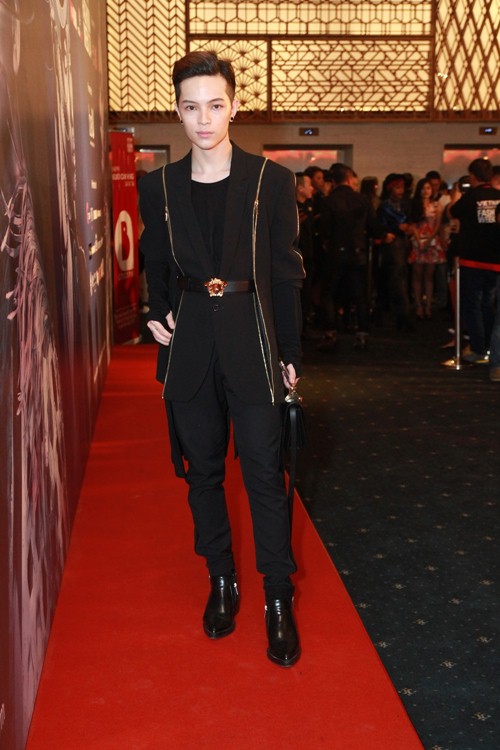 Thủy Top mặc áo xuyên thấu liều lĩnh - 6