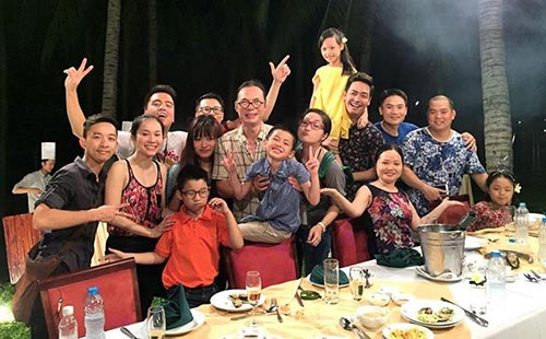 Hoàng Bách: Từng lo hai bố con bị #039;ném đá#039; - 4