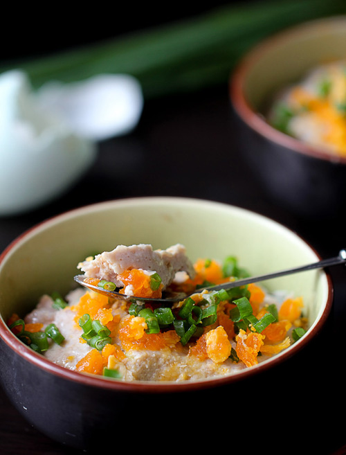 Thịt hấp trứng muối lạ miệng cho cơm chiều - 5