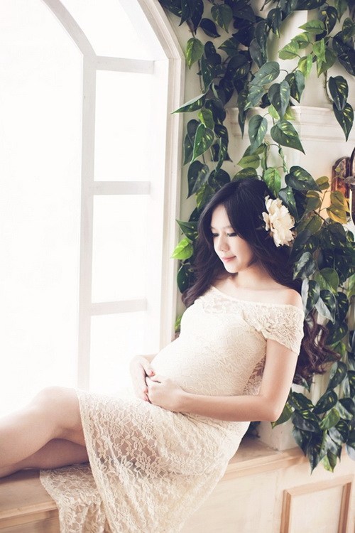 Vợ Lý Hải khoe bụng bầu 9 tháng trước khi quot;lâm bồnquot; - 5
