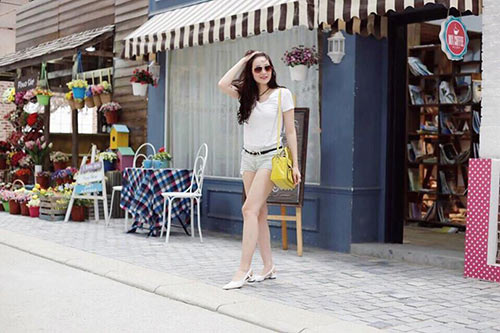 Hot mom Hà Nội và cô con gái 17 tháng có style cực quot;chấtquot; - 1
