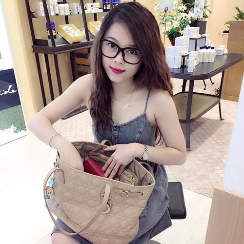 Những ông bố, bà mẹ gây sốt mạng xã hội Việt 2014 - 5
