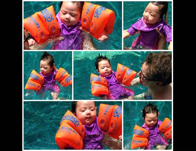 Hình ảnh bé Sol được ba mẹ cho đi tập bơi hồi 2,3 tháng cũng từng khiến dân mạng 'phát sốt'.
