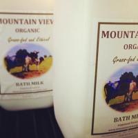 Trẻ 3 tuổi chết vì uống sữa chưa tiệt trùng ở Úc