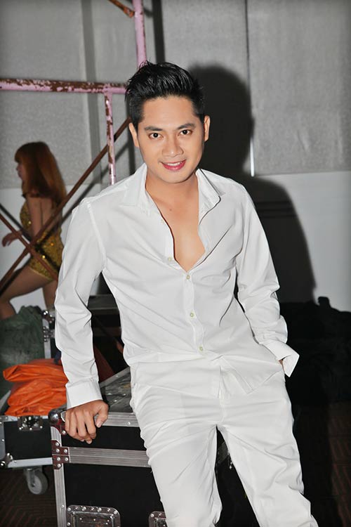 HH Jennifer Chung xinh đẹp hội ngộ danh ca Ý Lan - 13