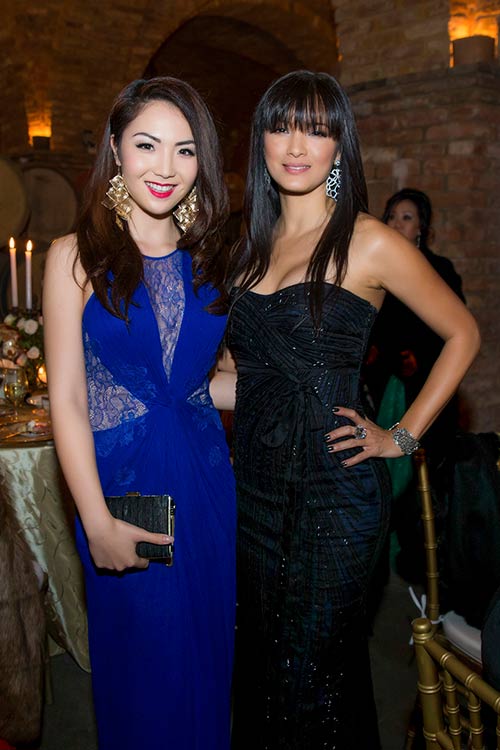 HH Jennifer Chung xinh đẹp hội ngộ danh ca Ý Lan - 8