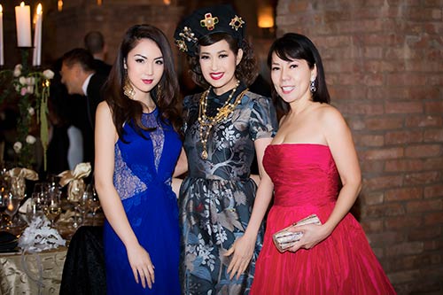 HH Jennifer Chung xinh đẹp hội ngộ danh ca Ý Lan - 6