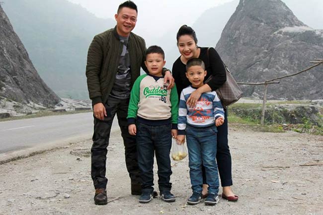 Gia đình hạnh phúc và cuộc sống tràn ngập niềm vui của BTV Quang Minh khiến nhiều người ngưỡng mộ.
