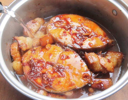Cá giò kho thịt đậm đà cơm cuối tuần - 7