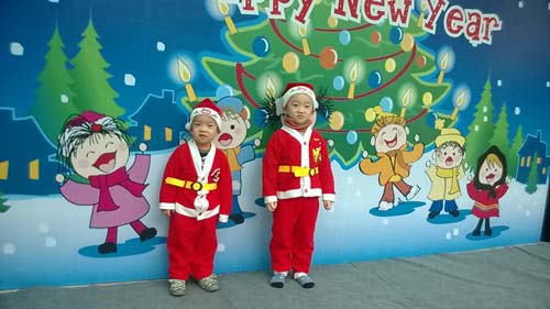 Trường mầm non, tiểu học tưng bừng đón Noel - 2
