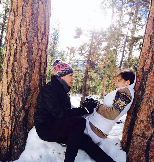 HH Diễm Hương tình cảm với bạn trai trên tuyết - 8