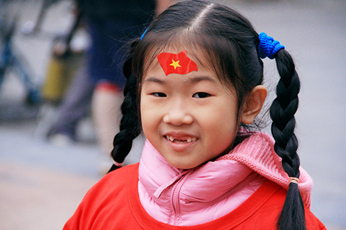 Hàng trăm người mặc áo cờ Tổ quốcquot;chàoquot; năm mới 2015 - 14