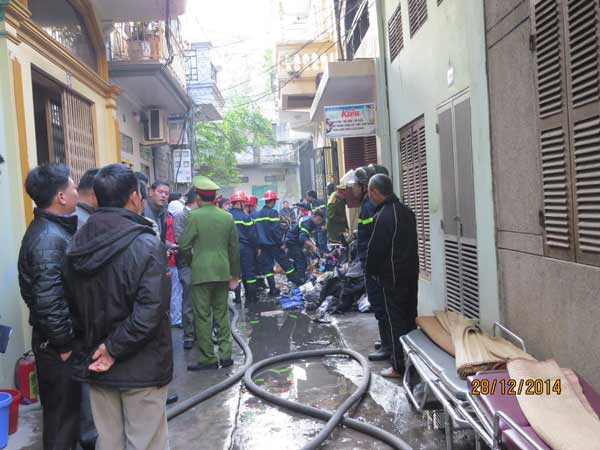 Hải Phòng: Cháy nhà, 6 người trong một nhà chết thảm - 1