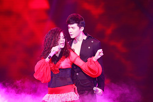 Nathan Lee tình tứ bên quot;đàn chịquot; Mỹ Lệ - 2