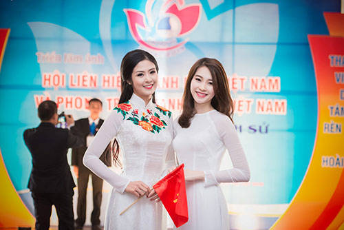 HH Đặng Thu Thảo đẹp hút hồn bên Ngọc Hân - 12