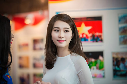 HH Đặng Thu Thảo đẹp hút hồn bên Ngọc Hân - 7