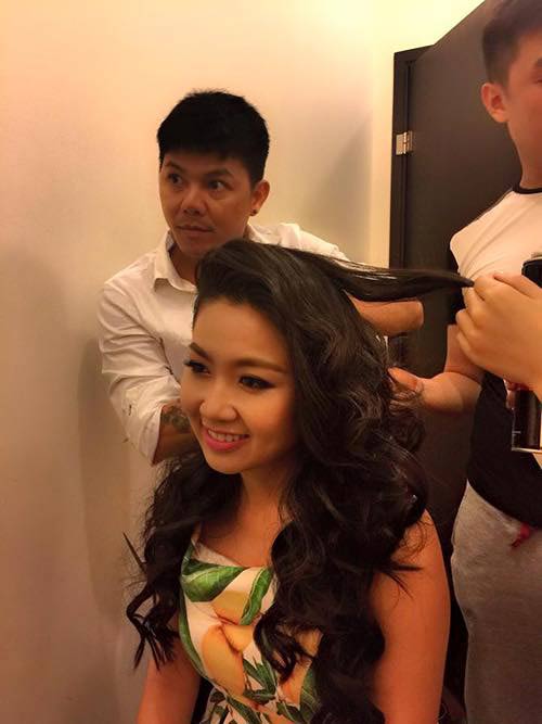 Lê Khánh mặc áo dài tinh khôi trong ngày cưới - 2