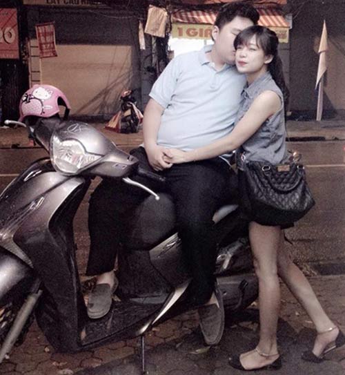 Cặp đôi bố 100kg, mẹ 40kg kể chuyện chăm con đầu lòng - 1