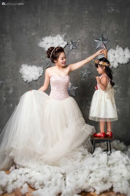 Single mom Hà Thành xinh đẹp lần thứ 2 mặc váy cưới vì con - 4