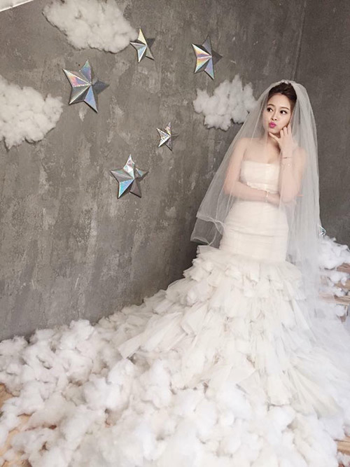Single mom Hà Thành xinh đẹp lần thứ 2 mặc váy cưới vì con - 10