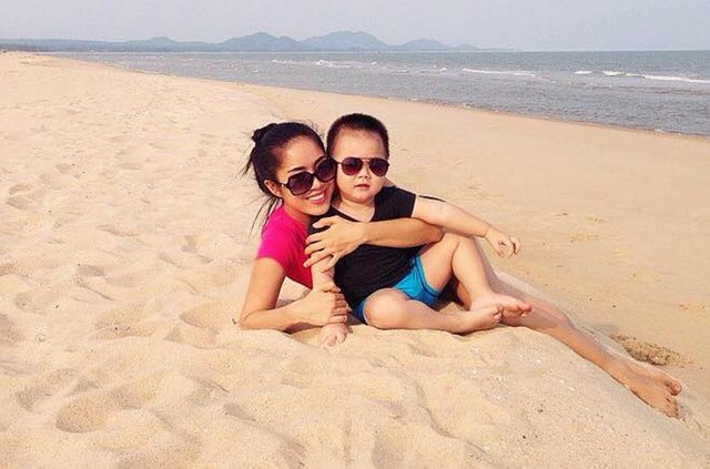 Diễn viên Lê Phương: Làm mẹ đơn thân ngay cả khi đang có chồng - 2