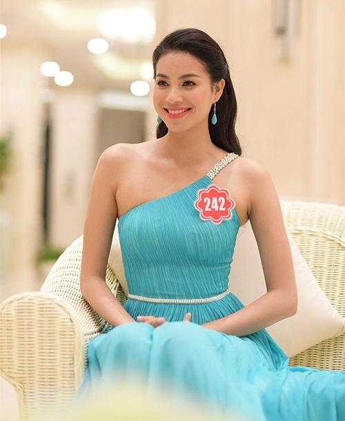 Hình ảnh quá khứ đen nhẻm của Tân HHHV Phạm Hương - 11