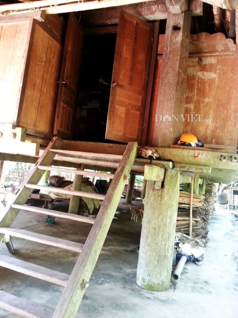 Chiêm ngưỡng ngôi nhà sàn cổ bằng gỗ quý hiếm ở xứ Thanh - 4