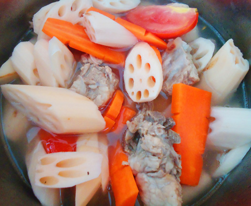 Củ sen hầm sườn non ngon cơm - 5