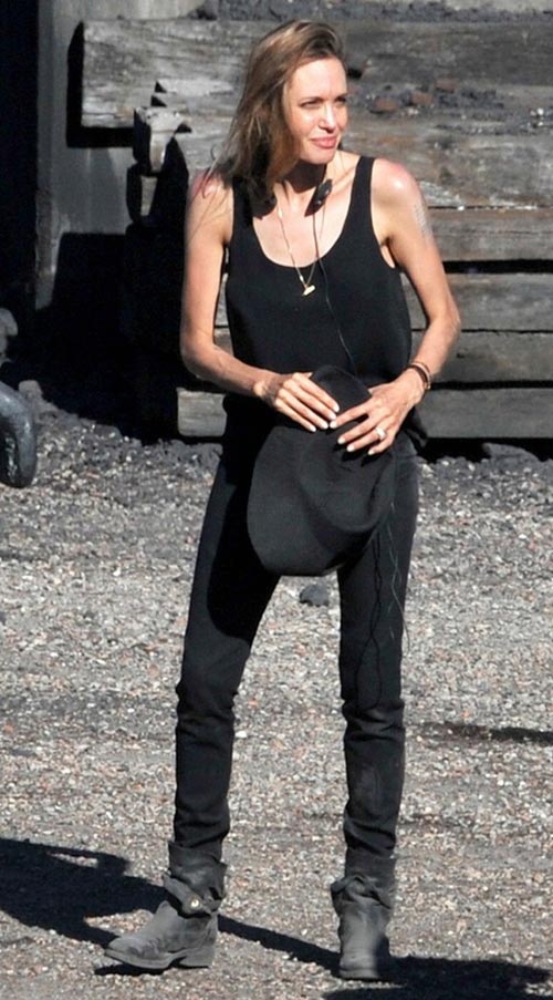 Brad Pitt dọa chia tay nếu Angelina không chịu tăng cân - 3