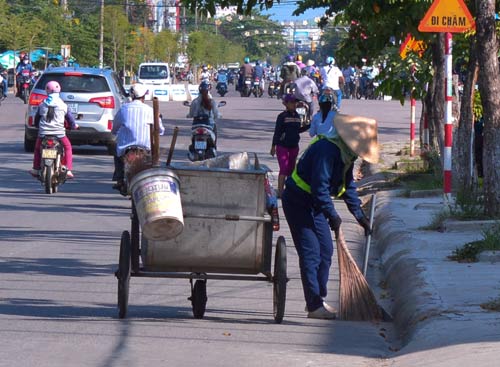 Những người phụ nữ nhọc nhằn đội nắng mưu sinh - 6