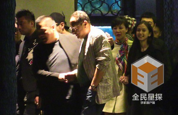 Huỳnh Hiểu Minh - Angela Baby lộ diện sau đám cưới - 10