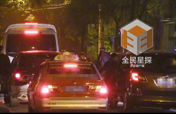 Huỳnh Hiểu Minh - Angela Baby lộ diện sau đám cưới - 3