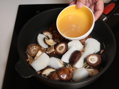 Mì nấm tôm khô dễ ăn cho bữa sáng - 7