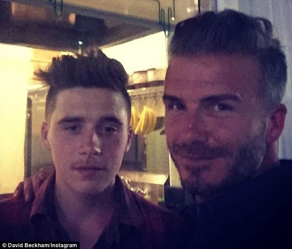 Beckham bị fan quot;ngó lơquot; vì con trai Brooklyn - 3