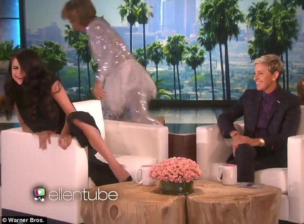 Beckham bị fan quot;ngó lơquot; vì con trai Brooklyn - 10