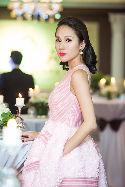 Gương mặt Á hậu Huyền My bỗng bầu bĩnh lạ thường - 12
