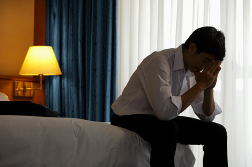 Đêm tân hôn, vợ cãi mẹ chồng nhem nhẻm - 2