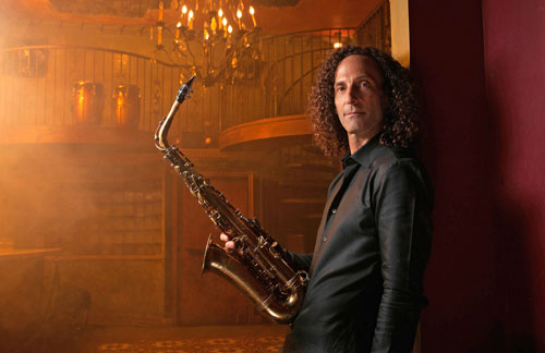 Kenny G và ban nhạc đã đặt chân đến sân bay Nội Bài - 8