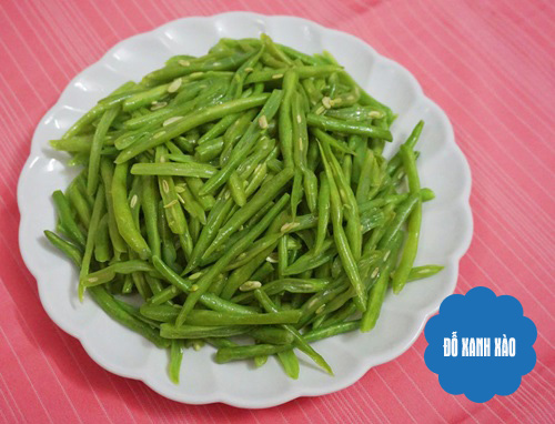 Bữa cơm ngon với cá sốt cà chua, gà chiên mắm - 4