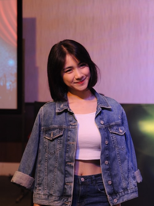 Hòa Minzy phấn khích khi được lên chức quot;mẹquot; - 1