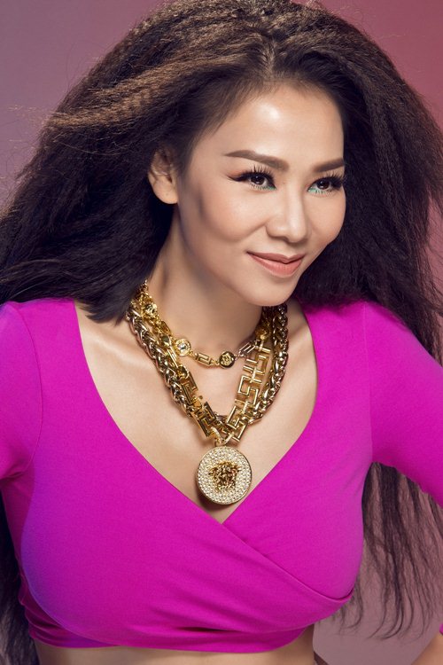 Thu Minh khoe eo thon gợi cảm sau 5 tháng sinh con - 10