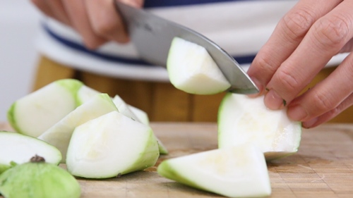 Sườn heo hầm bí ngòi nóng hổi - 2