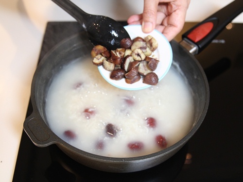 Cháo hạt dẻ đơn giản ngon miệng - 2