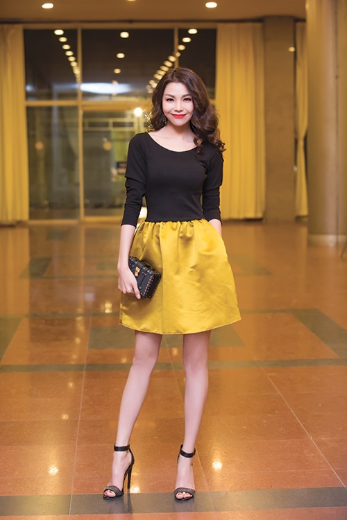 Trà Ngọc Hằng sexy hút hồn trên sân khấu - 1