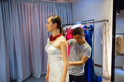 Á hậu Dương Trương Thiên Lý lộ mặt mộc đầy cuốn hút - 3