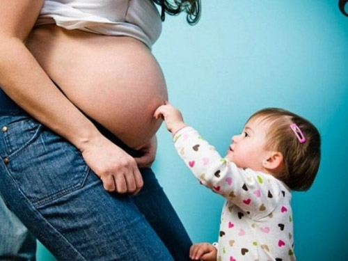Oái oăm: Bụng bầu to nhưng con lại nhỏ - 2