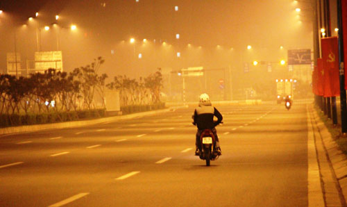 Sương mù độc hại bao trùm TP.HCM vài ngày tới - 1