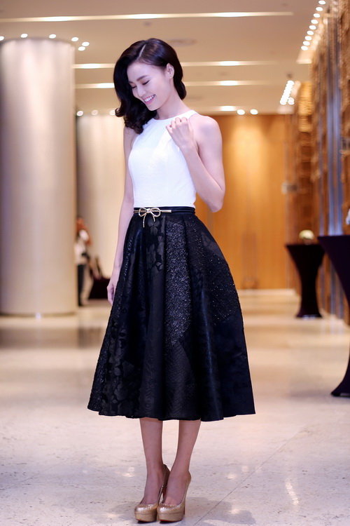 Lan Ngọc khó quot;lu mờquot; bên cạnh Nhã Phương - 4